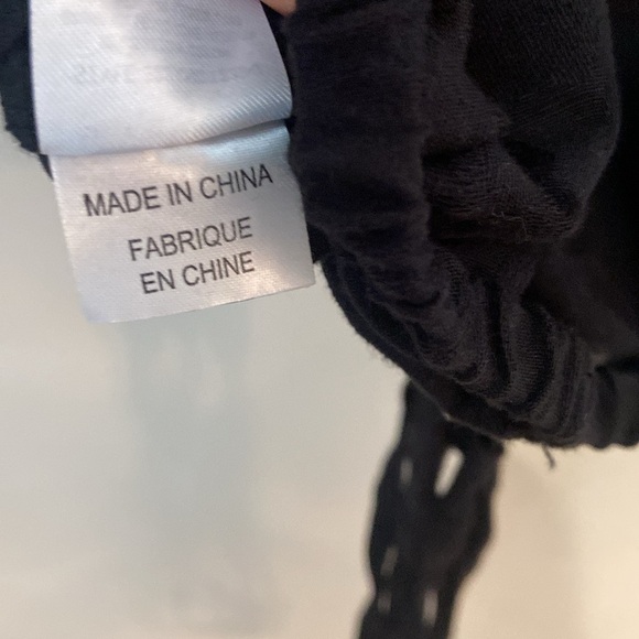 Anthropologie Shirt Women's Black/Navy Medium
Corey Lynn Calter Cropped - Picture 7 of 7